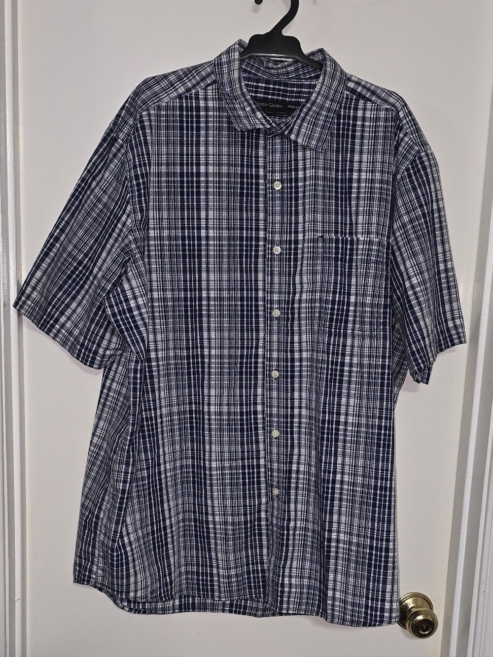 #K79 Faded Glory Men's Navy and White Plaid Short-Sleeve Button-Down Shirt